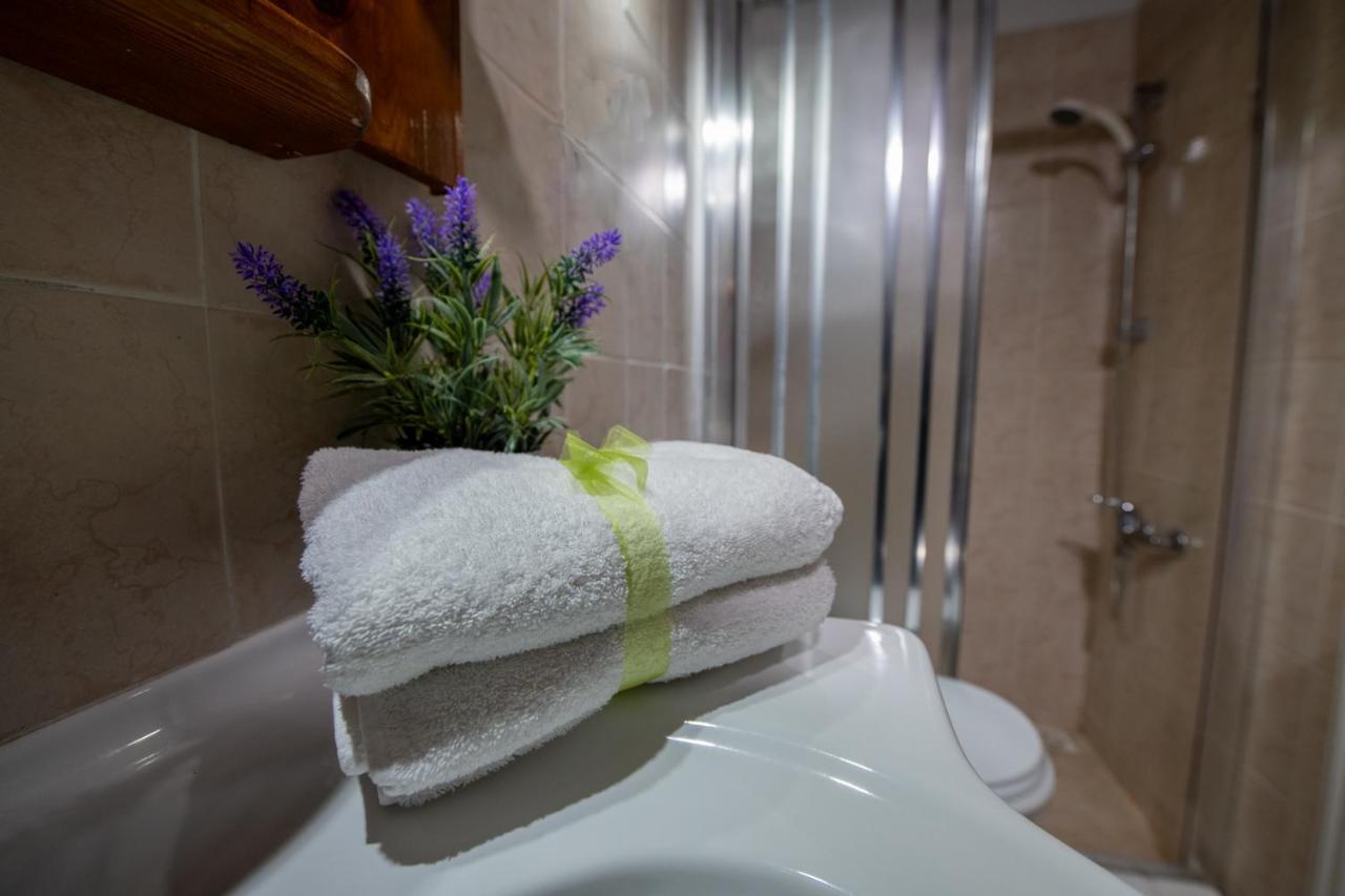 Apanemia Inn House Лофу Экстерьер фото