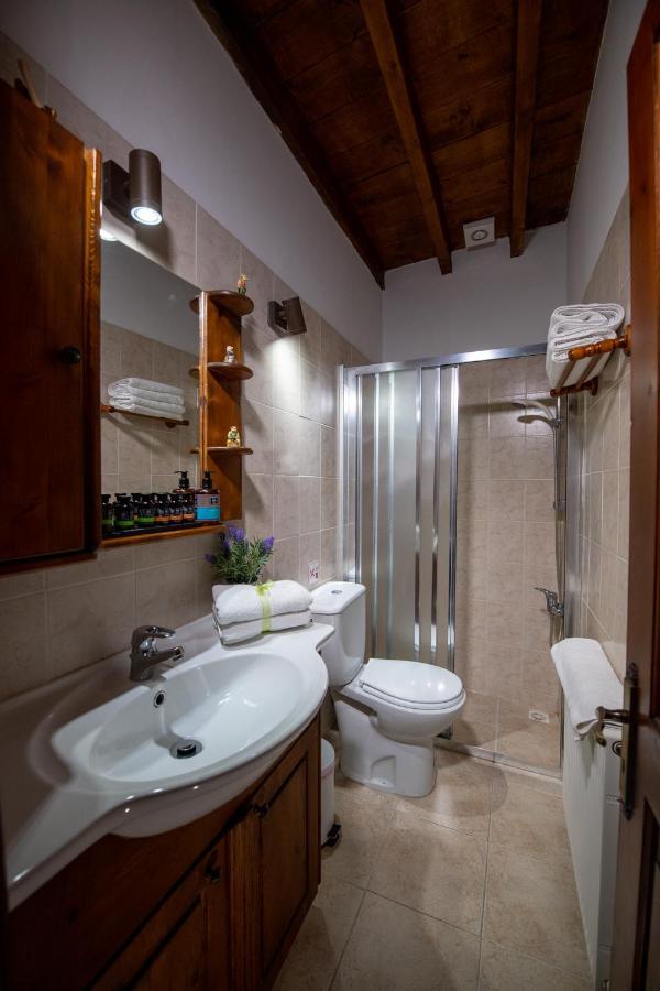 Apanemia Inn House Лофу Экстерьер фото