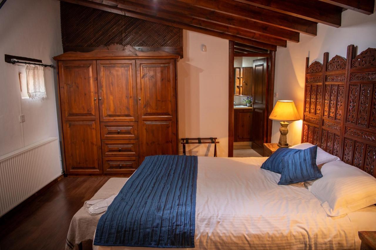 Apanemia Inn House Лофу Экстерьер фото